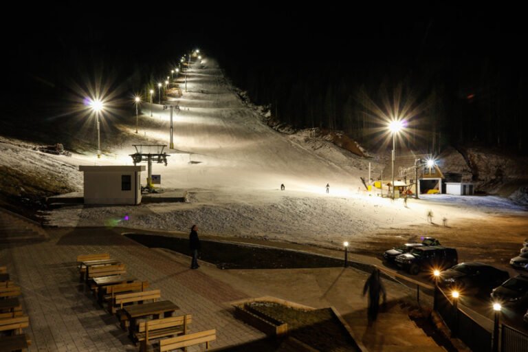 Ski centar “Ravna planina“: U ponudi i poligon za početnike sa pokretnom trakom